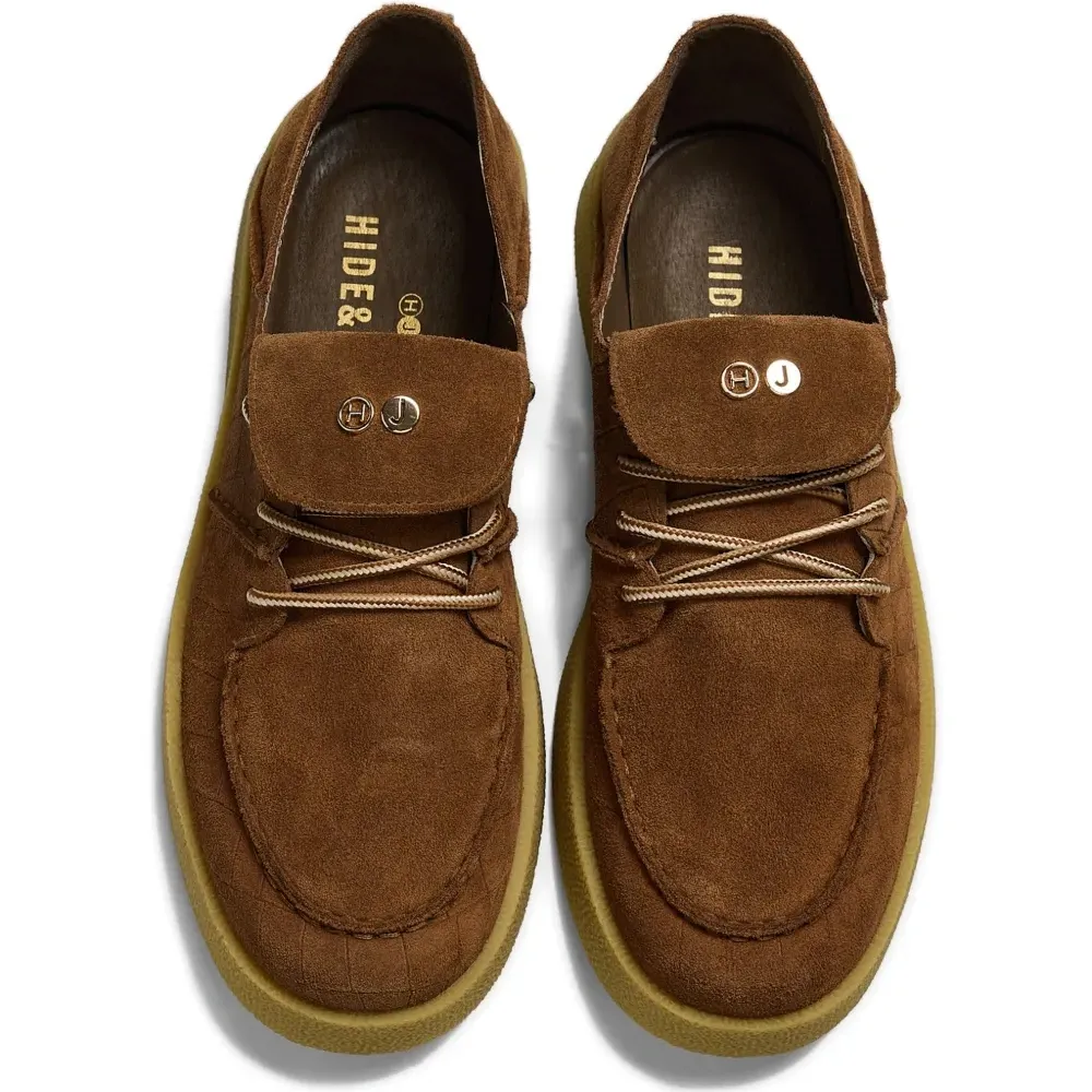 Текстурированные кроссовки на шнуровке