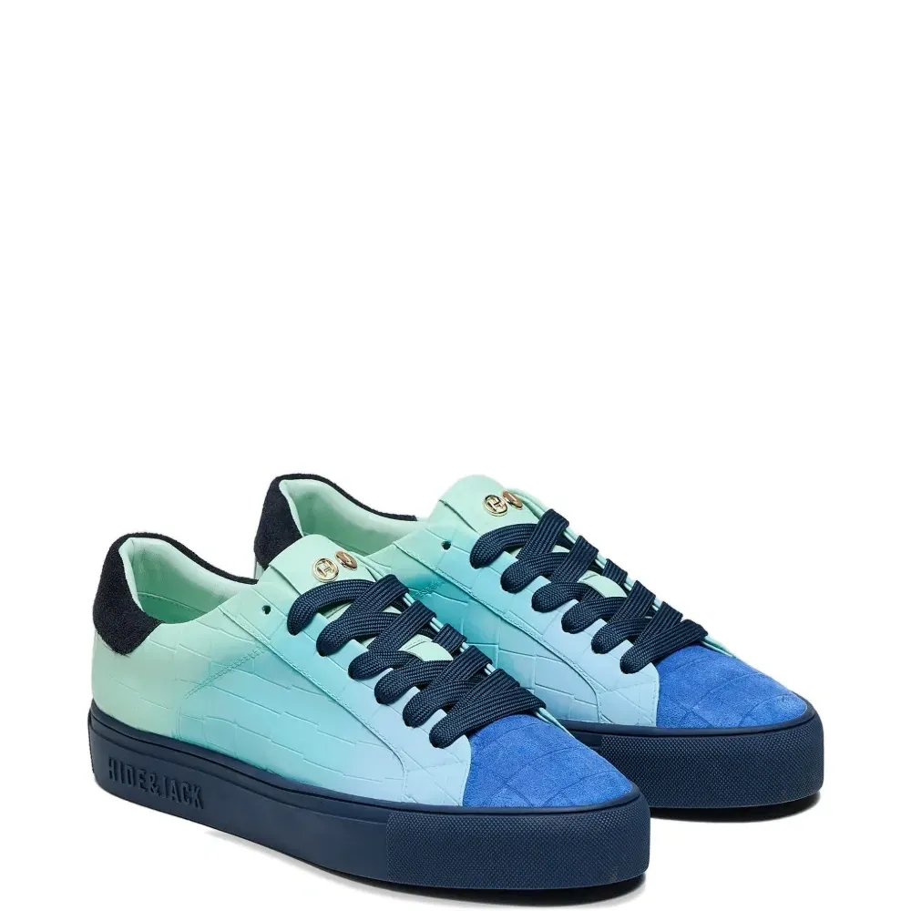 Кроссовки с тиснением под крокодила