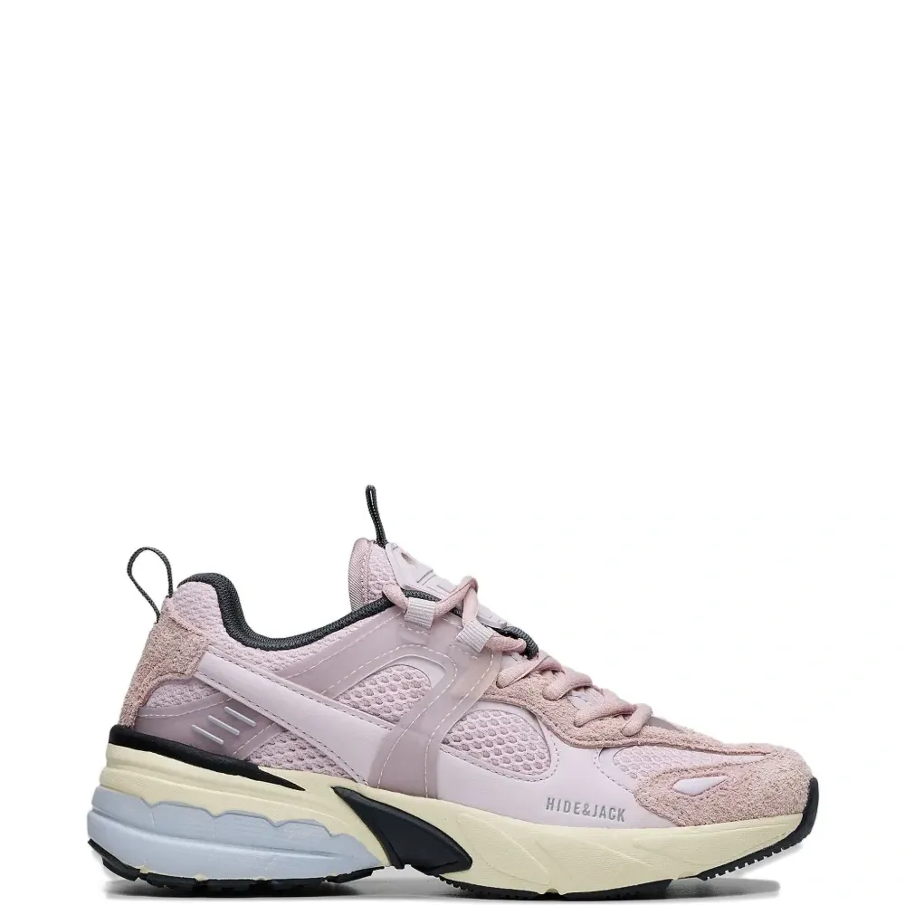 Розовые кроссовки на шнуровке Розовые кроссовки на шнуровке