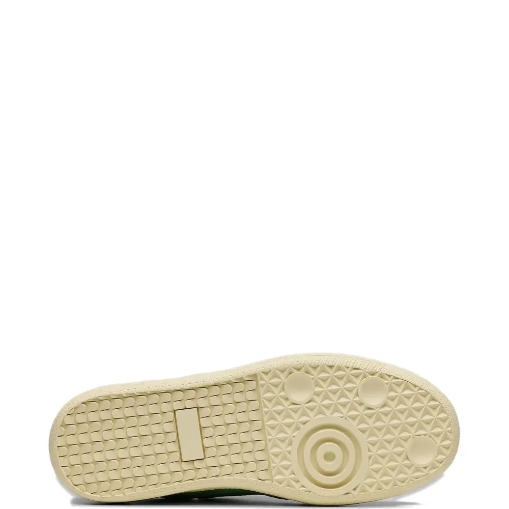 Кроссовки с лохматыми замшевыми вставками