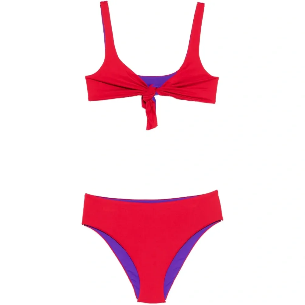 Бикини с узлом