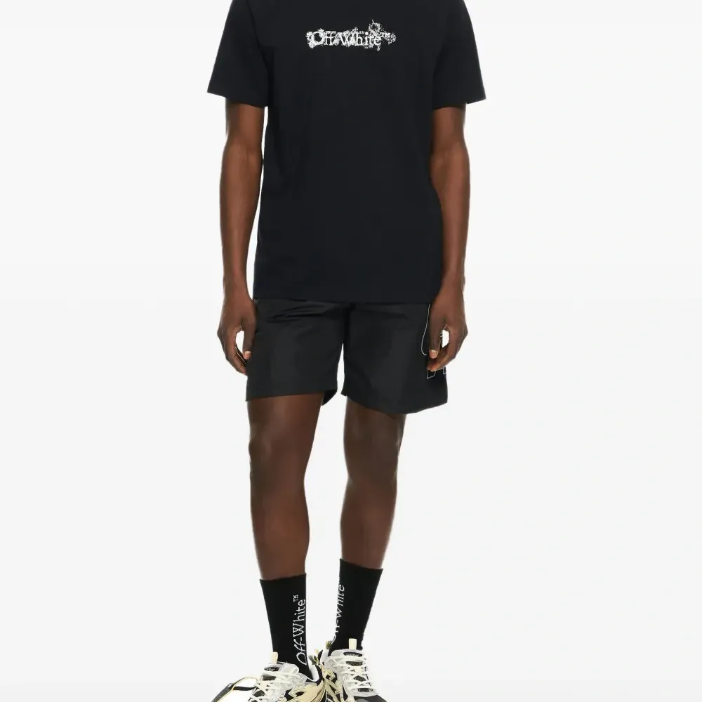 Футболка с геральдической стрелой