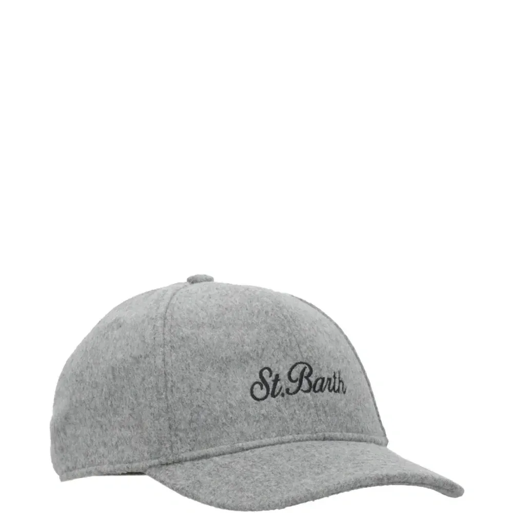 Бейсболка с вышитым логотипом