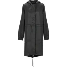 Парка с капюшоном на кулиске