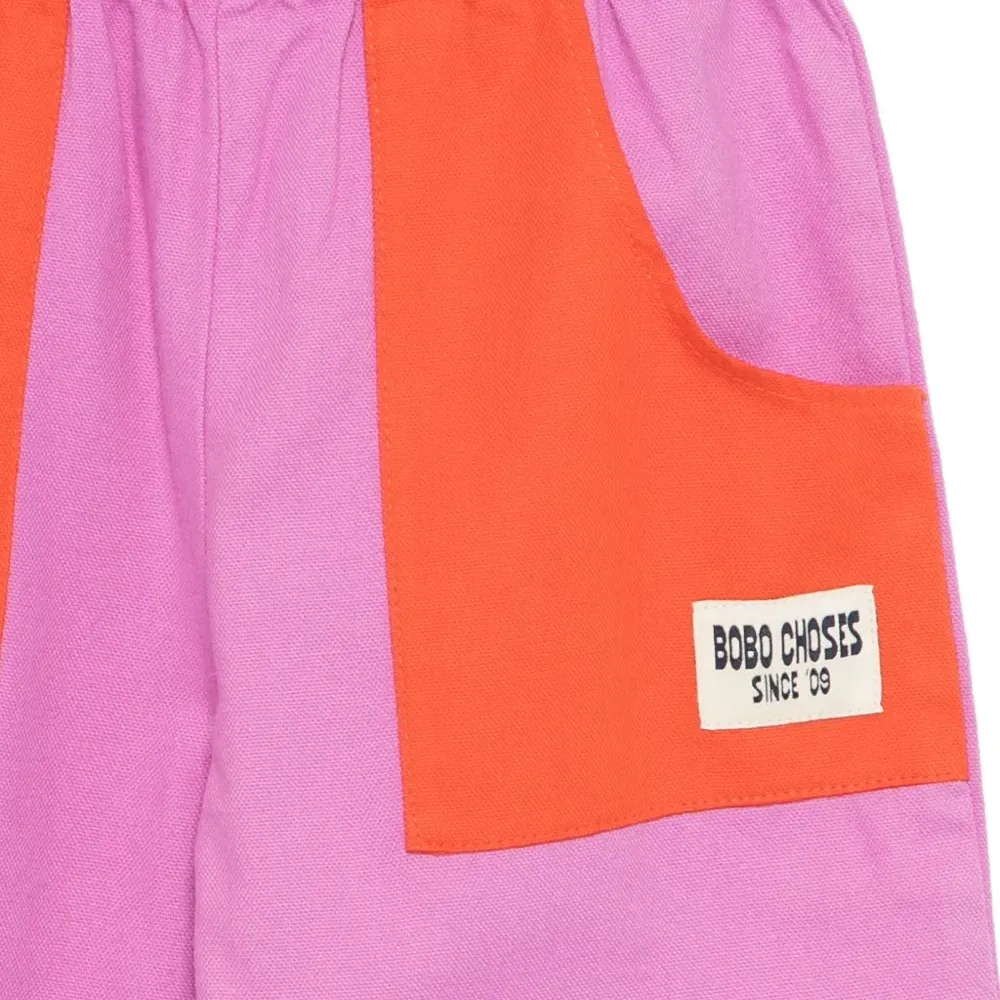 Брюки с карманами и цветными блоками