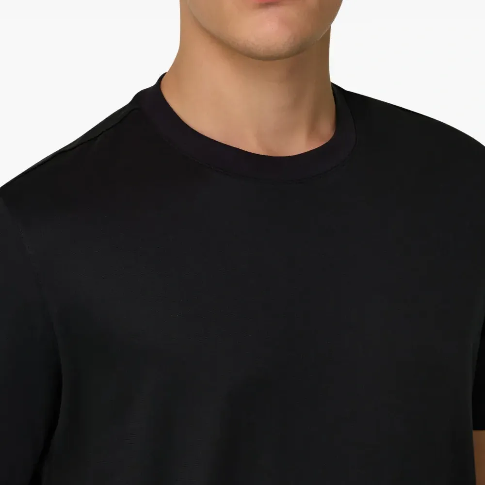 Футболка с нашивкой-логотипом