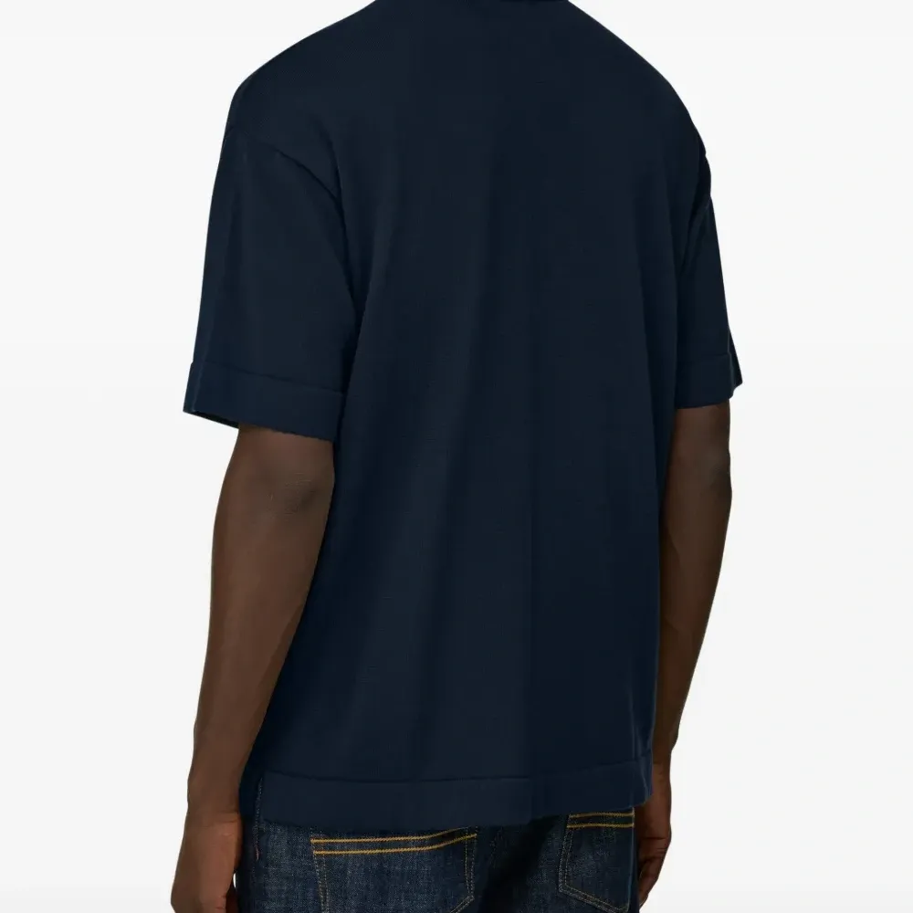 Футболка с круглым вырезом