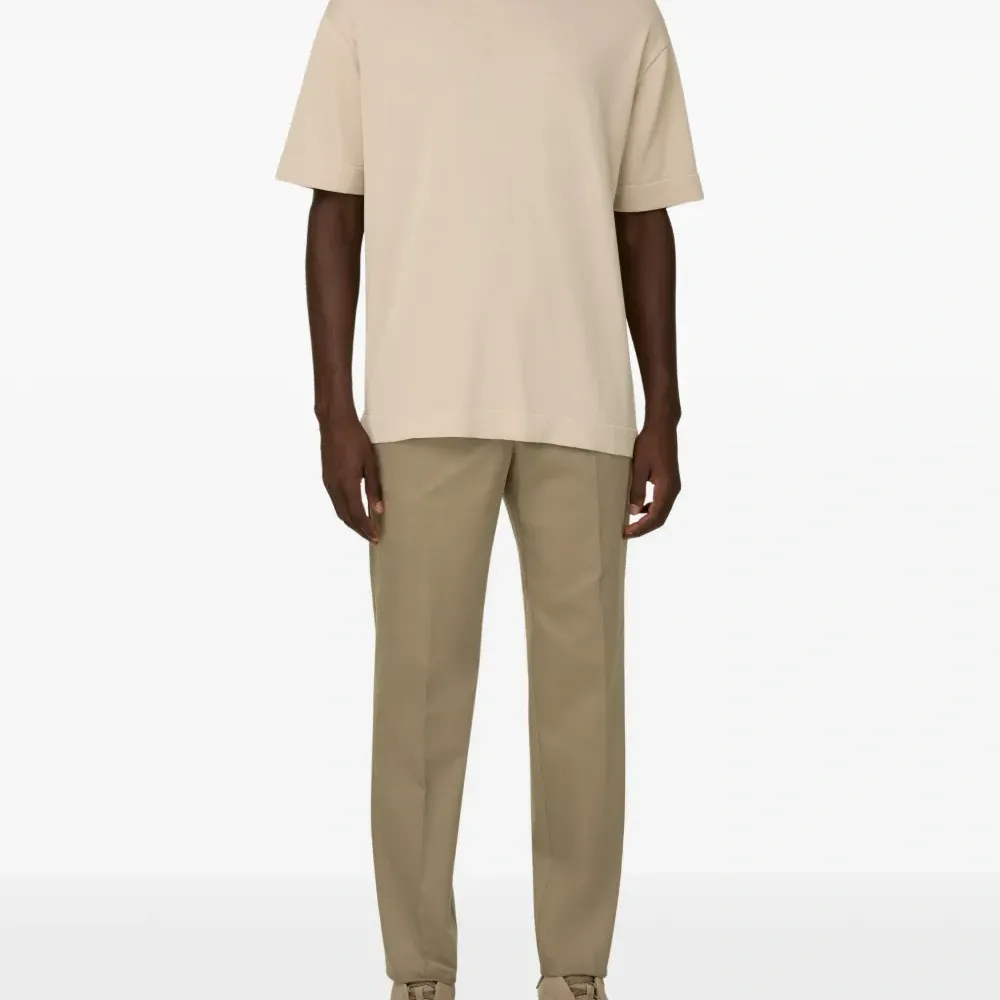 Футболка с круглым вырезом