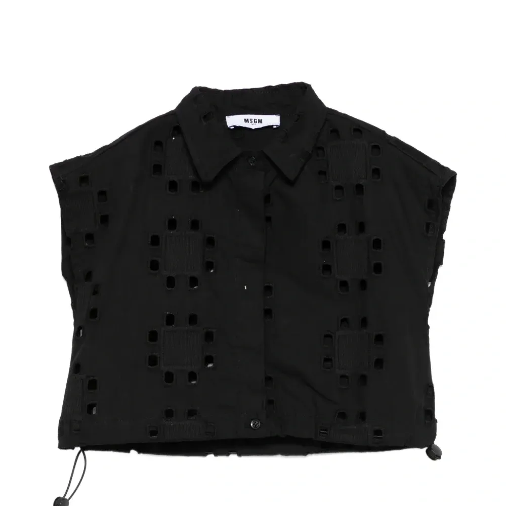 Рубашка с вырезами