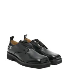 Дерби на шнуровке