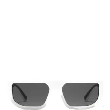 Солнцезащитные очки прямоугольной формы