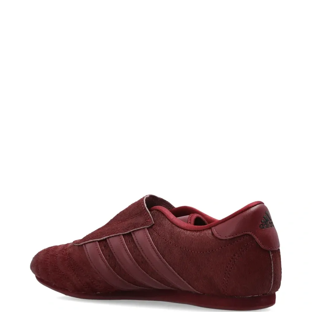 Кроссовки с полосками из меха