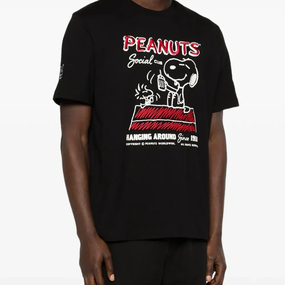 Футболка с вышивкой Peanuts