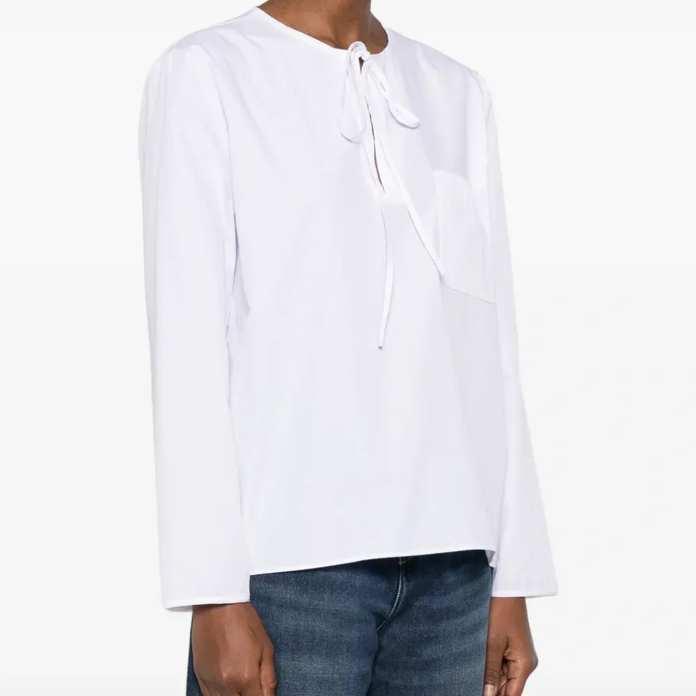 Блузка Florence с галстуком-воротником и накладными карманами