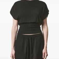 Собранная (драпированная) футболка