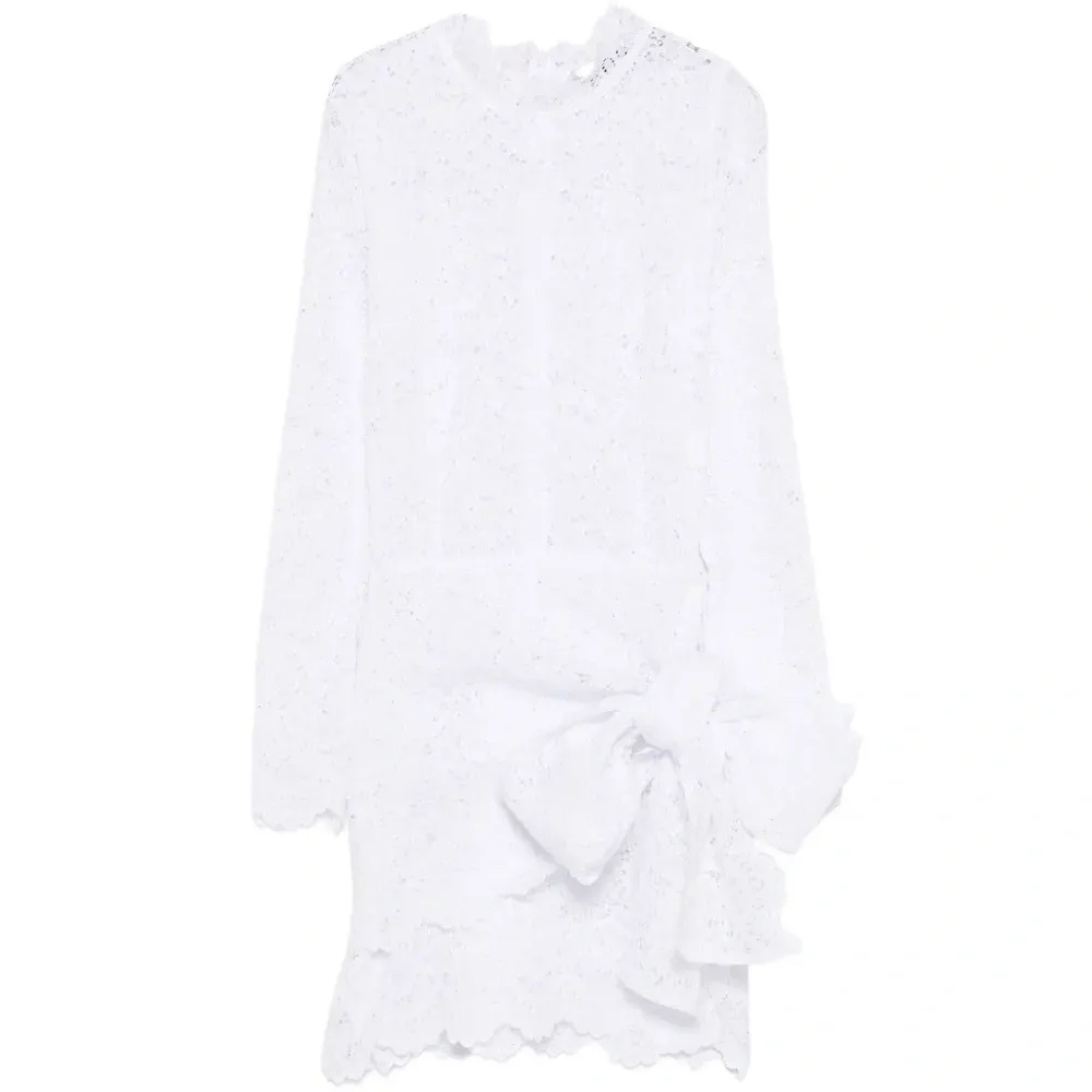 Мини-платье из кружева на талии с завязками