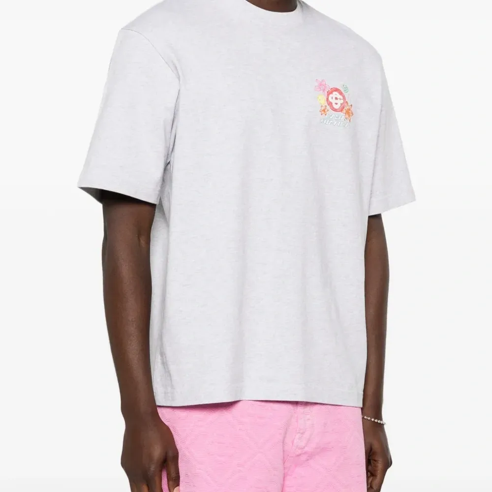 Футболка с принтом логотипа