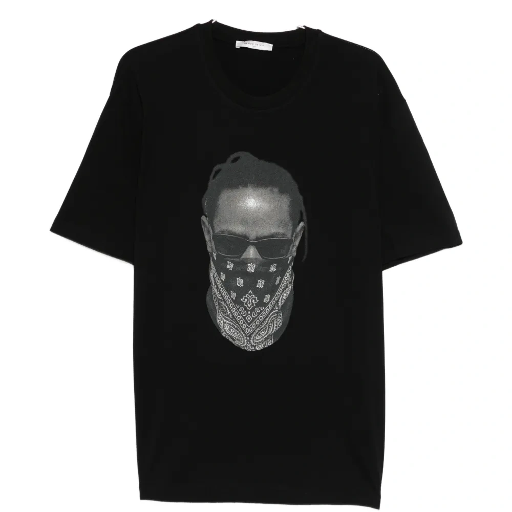 Футболка с принтом маски