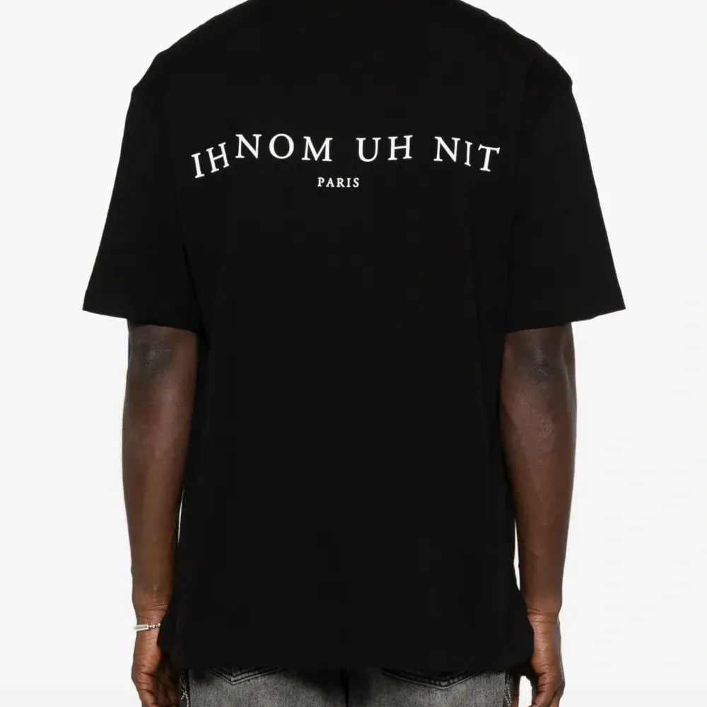 Футболка с принтом маски