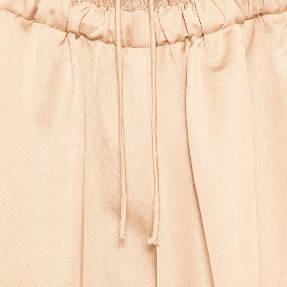 Брюки с кружевной отделкой