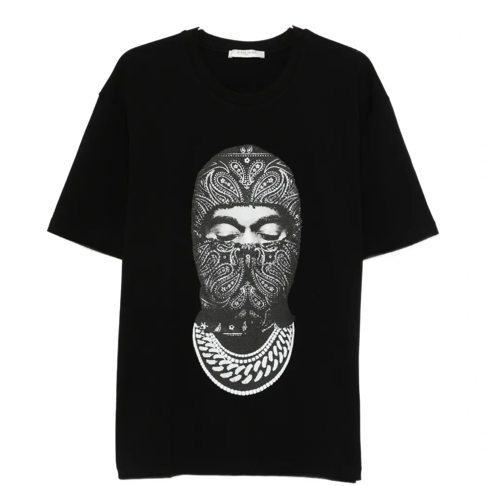 Футболка с маской и узором "пейсли" на груди