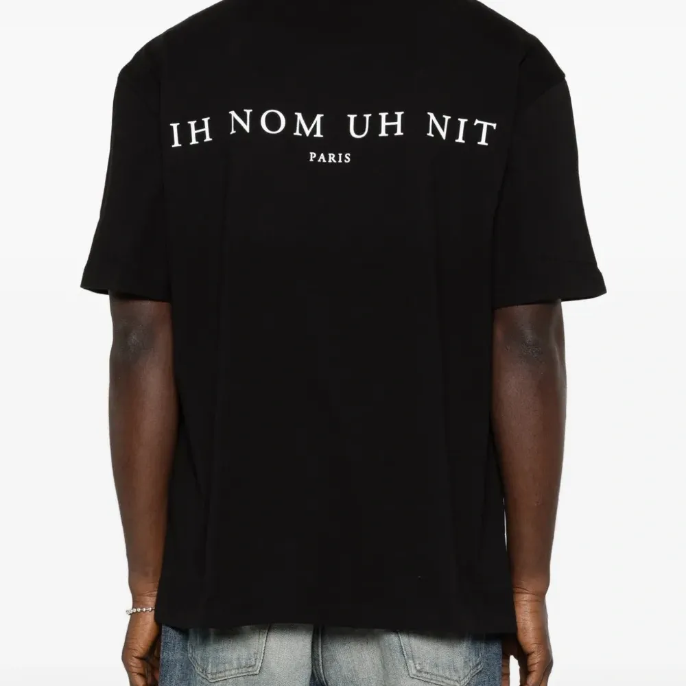 Футболка с принтом "Маска и кресты"