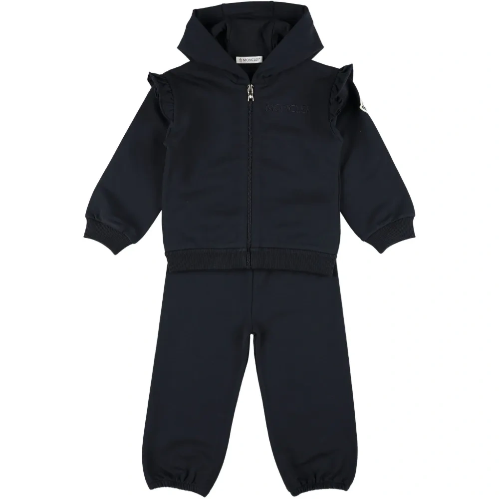 Спортивный костюм с вышитым логотипом