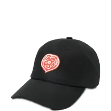 Бейсболка с нашивкой-логотипом