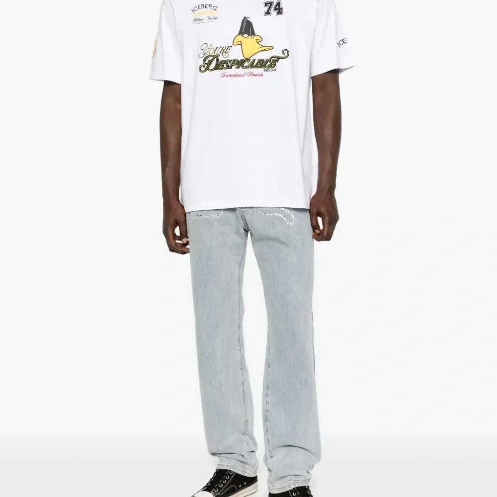 Футболка с принтом в стиле мультфильма