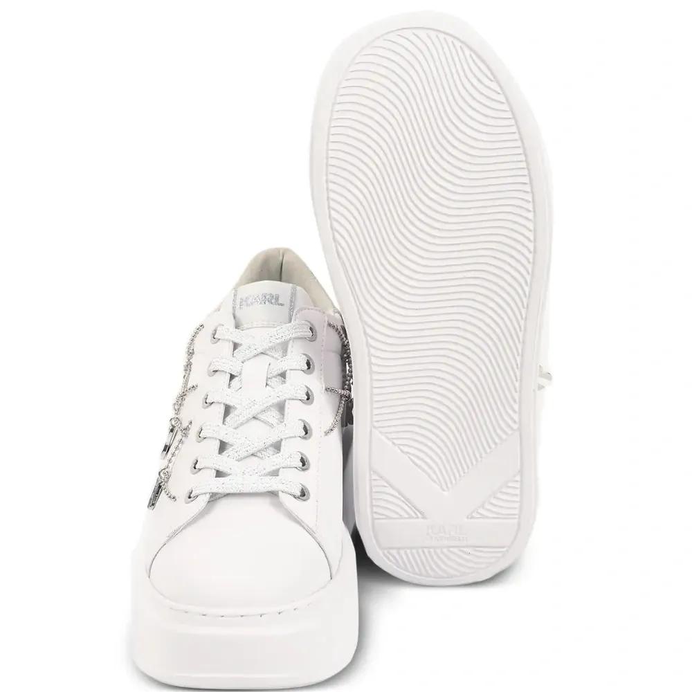 Кроссовки с бусинами