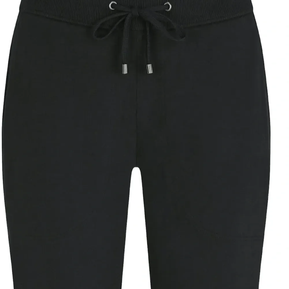 Спортивные брюки с подворотами