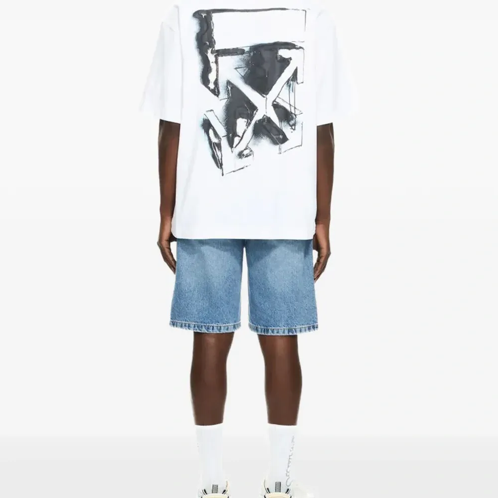 Футболка для скейтбординга с 3D принтом-стрелой