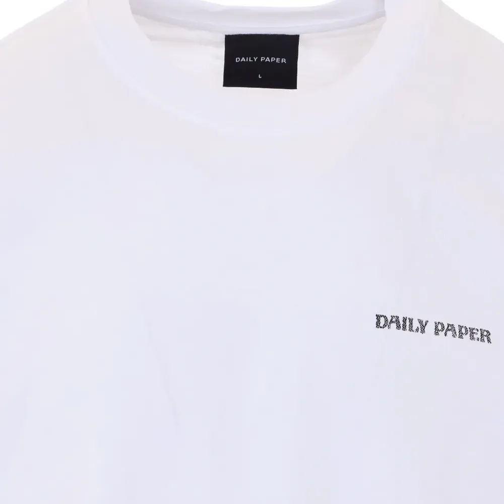 Футболка с принтом в виде щита