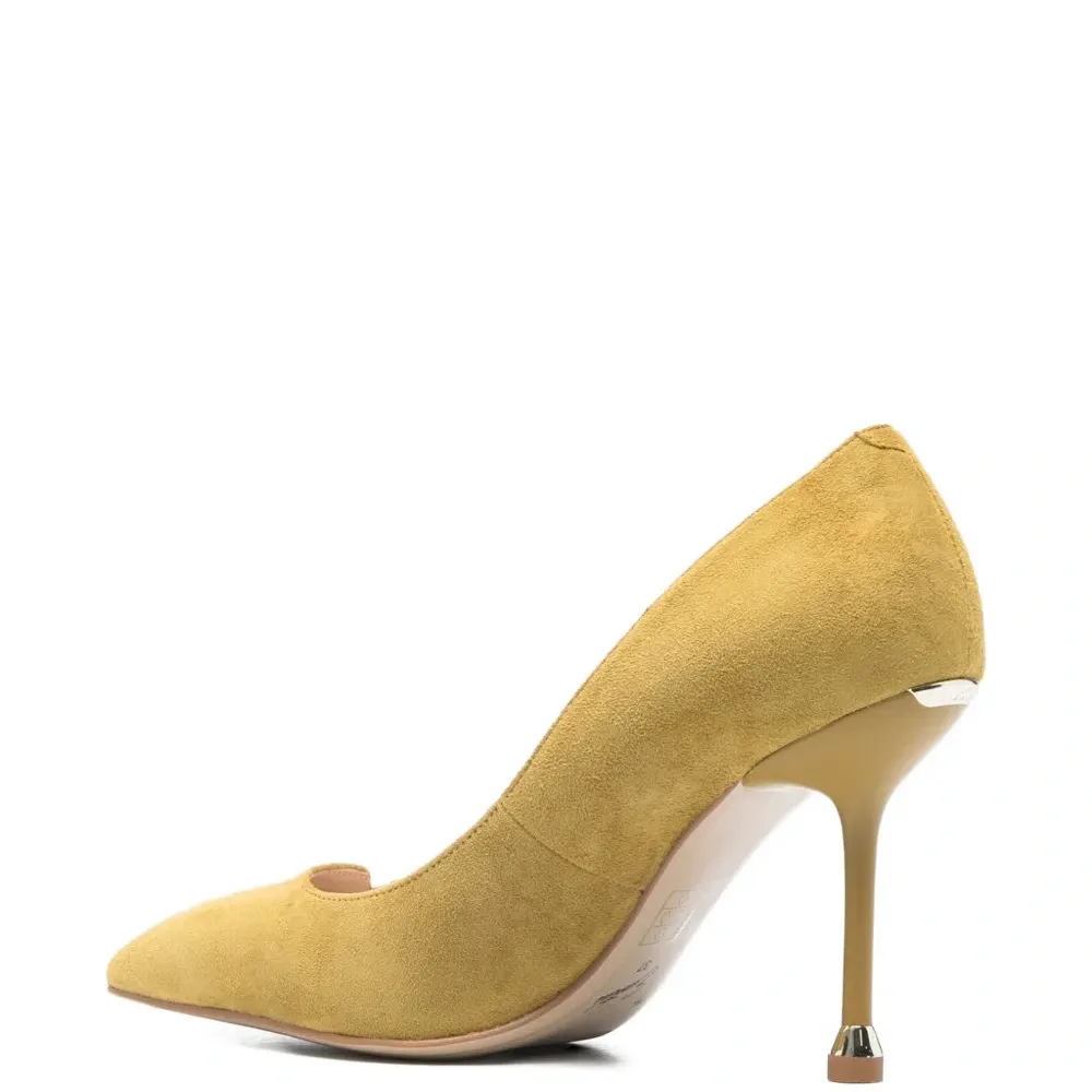 Кожаные туфли-лодочки с заострённым носком