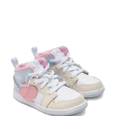 Кроссовки Jordan 1 Mid SE с биркой в виде сердца