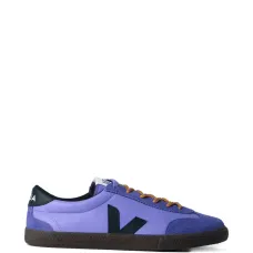 Низкие кроссовки на шнуровке Низкие кроссовки на шнуровке