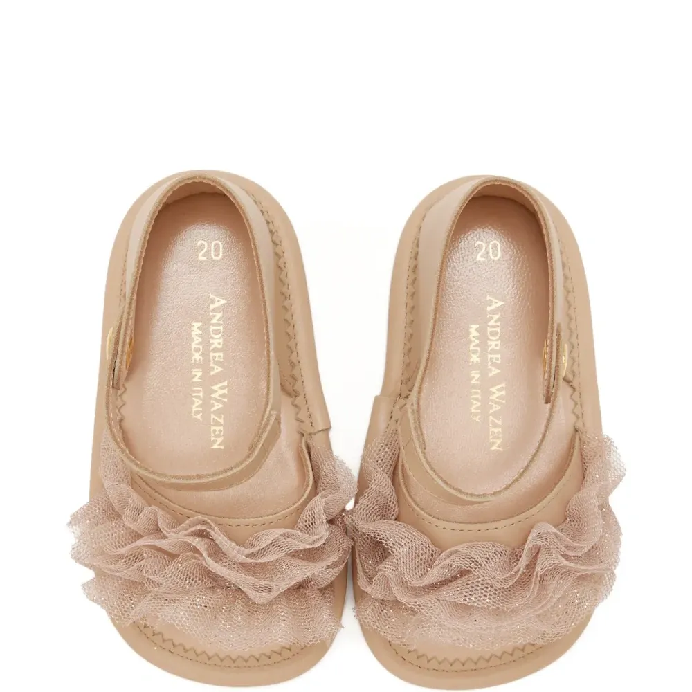 Босоножки с рюшами и открытым носком