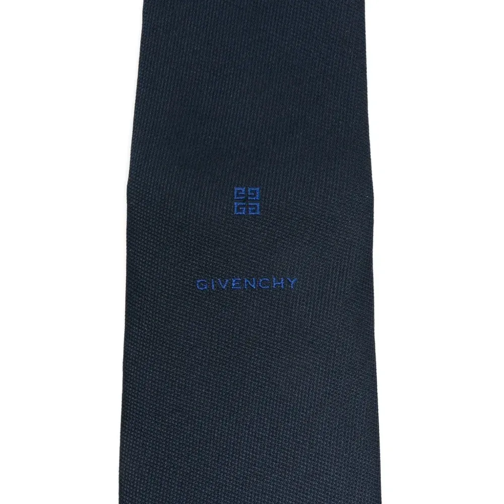 Галстук с логотипом