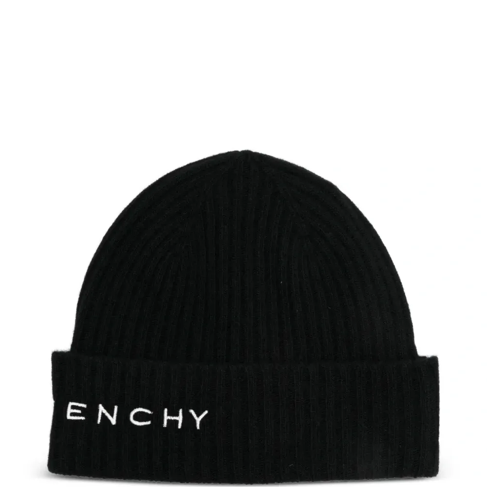 Шапка-бини в рубчик