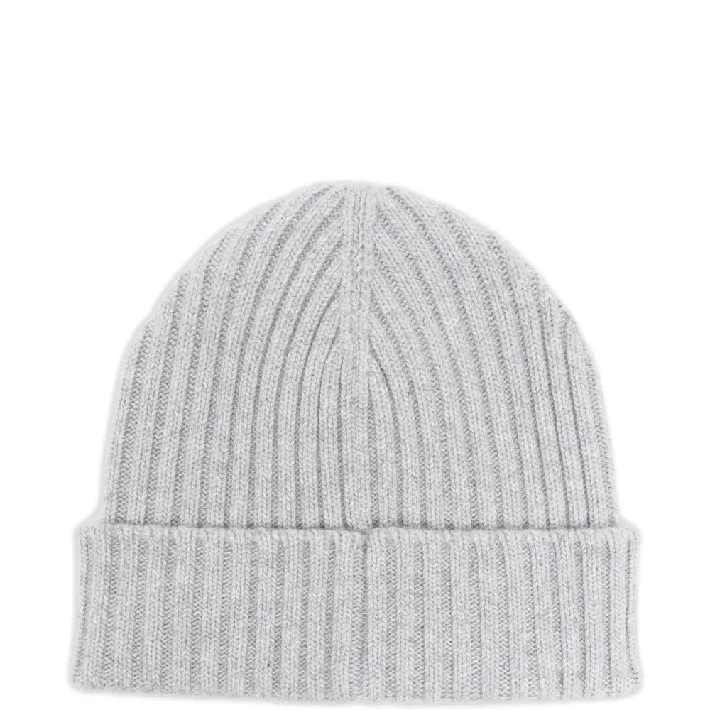 Вязаная шапка с логотипом