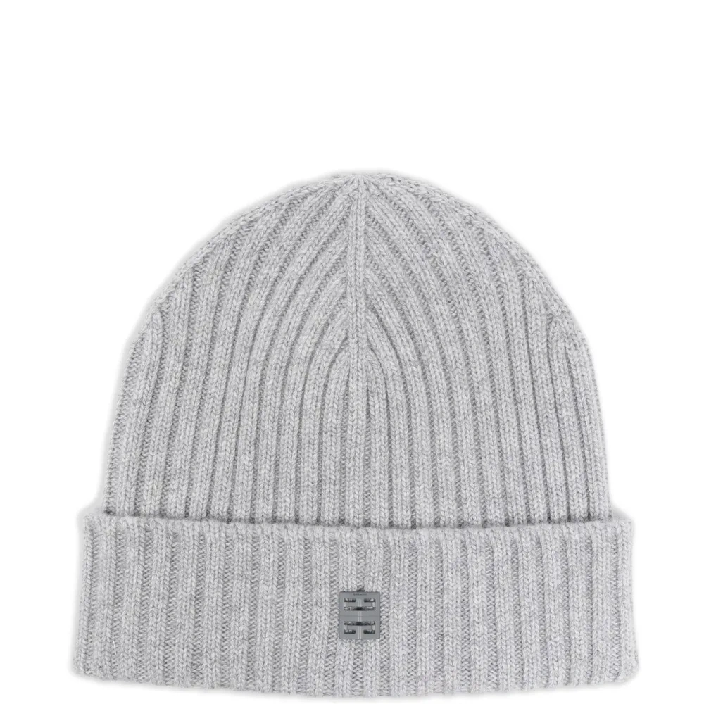 Вязаная шапка с логотипом