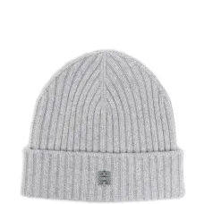 Вязаная шапка с логотипом