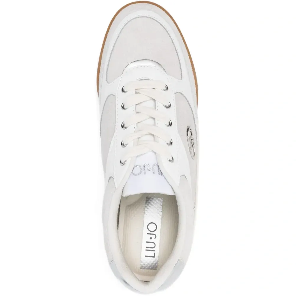 Кроссовки с логотипом