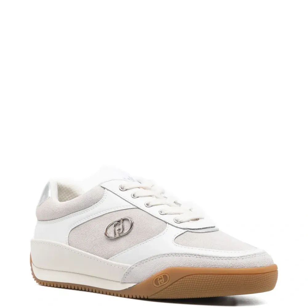 Кроссовки с логотипом