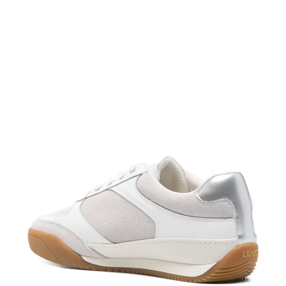 Кроссовки с логотипом