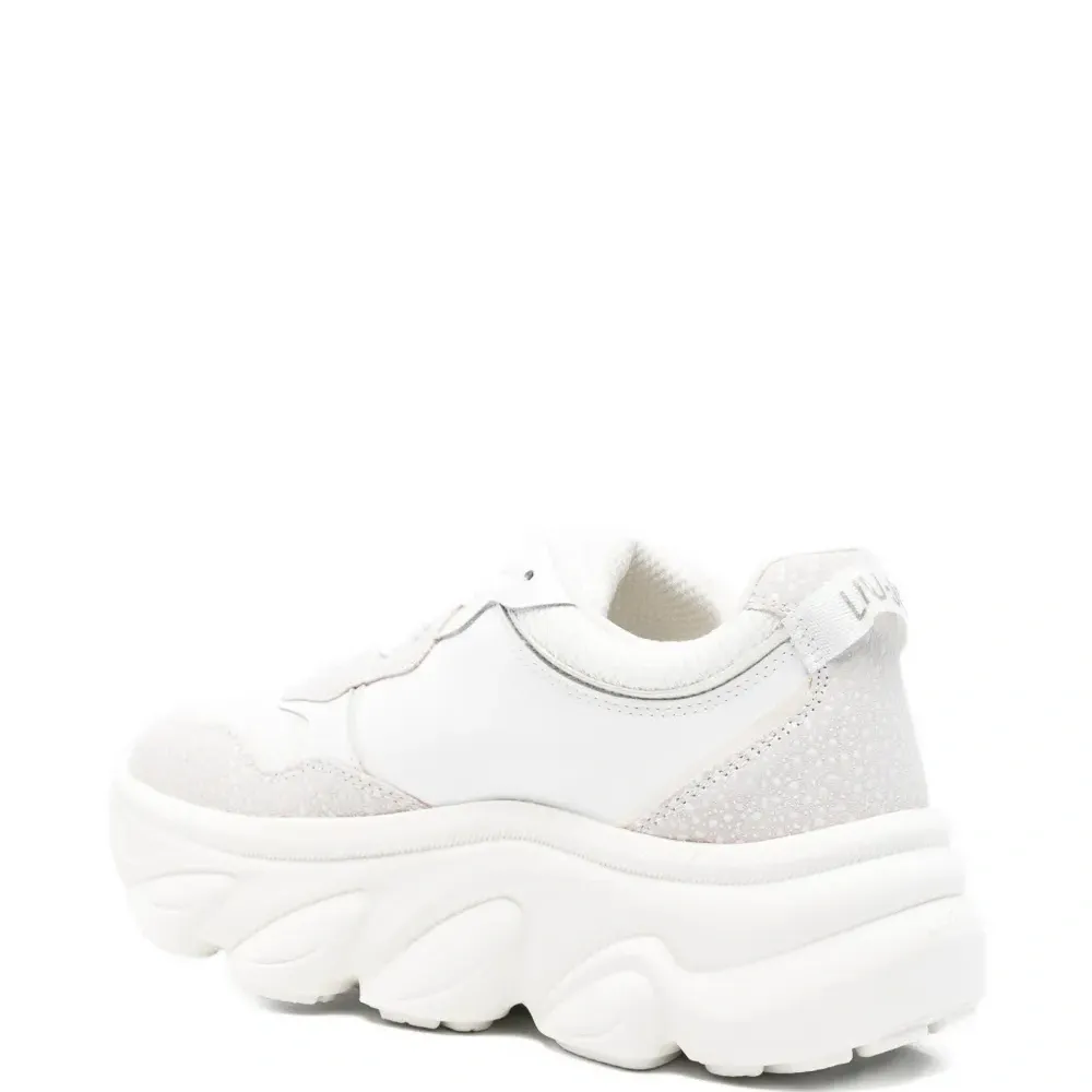 Кроссовки с логотипом