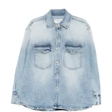 Рубашка с застежкой на пуговицы и нагрудными карманами