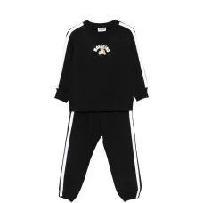 Трикотажный костюм с нашивками в виде полосок Трикотажный костюм с нашивками в виде полосок