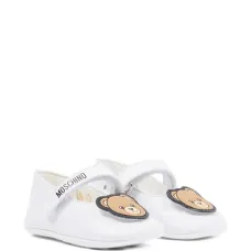 Балетки с нашивкой на ремешке