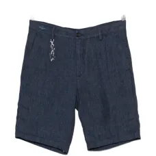 Шорты с декоративным элементом Шорты с декоративным элементом